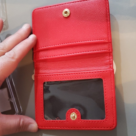 Snoopy on red doghouse id wallet NWT - Picture 2 of 4